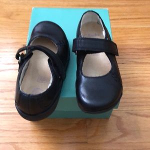 Clarks black leather Mary Janes! Like new!!